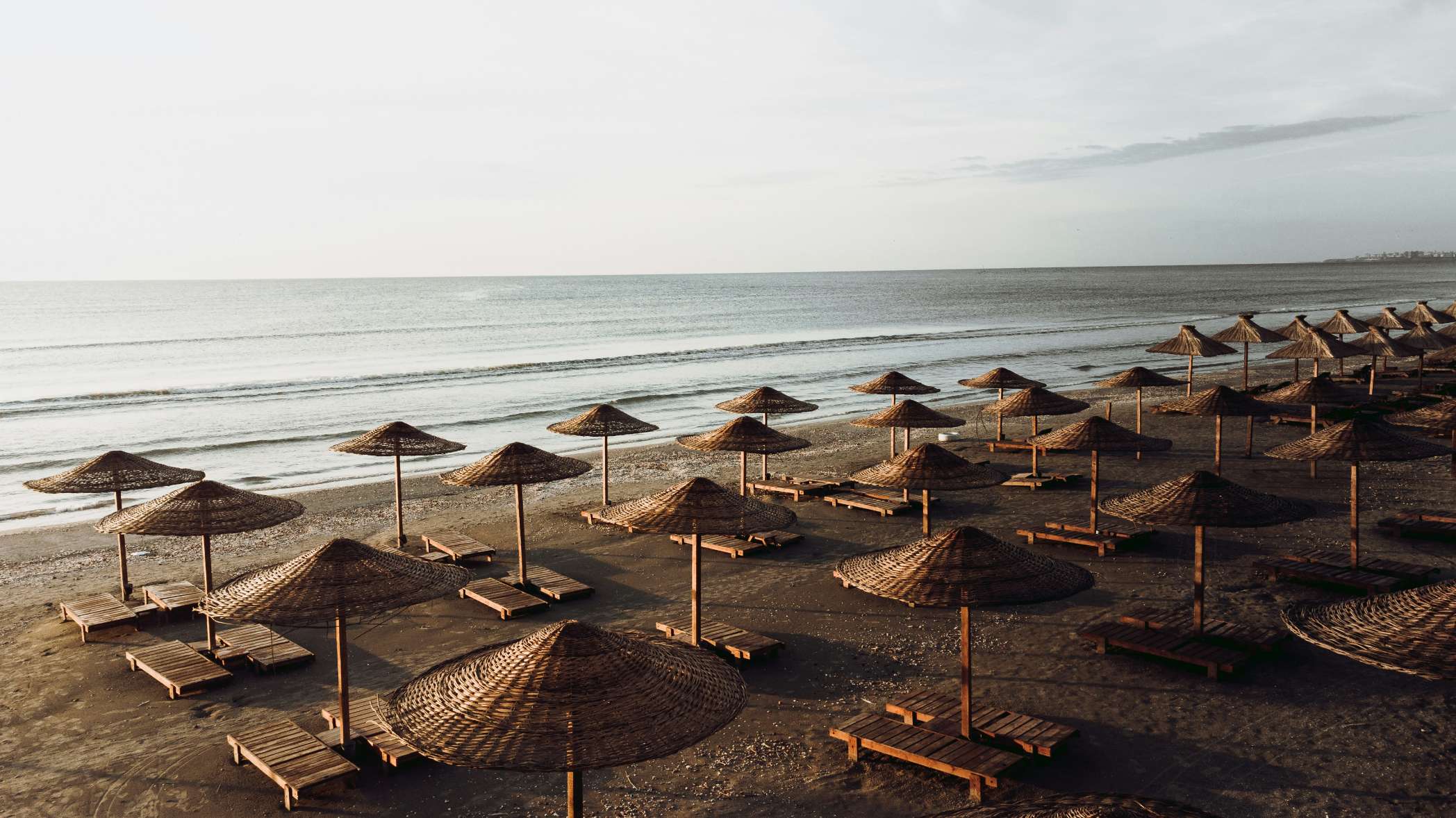 alex-sanislav-f3WCgzCBnRA-unsplash